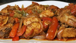 Pollo con pimientos  Una receta fácil y deliciosa [upl. by Ahsiyk]