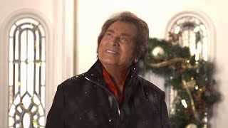 Engelbert Humperdinck  Blue Christmas Live Video [upl. by Grefer]