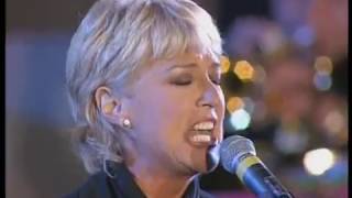 Loretta Goggi  Io vorreinon vorreima se vuoivideo live 1998 [upl. by Colwen]